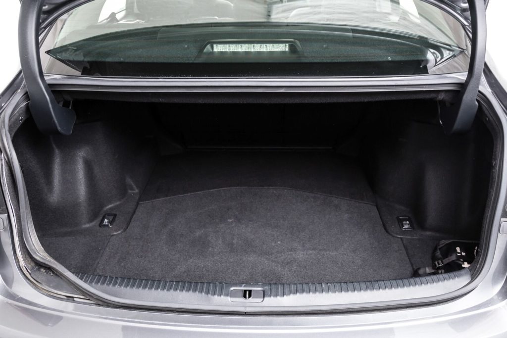 Trunk Lexus
